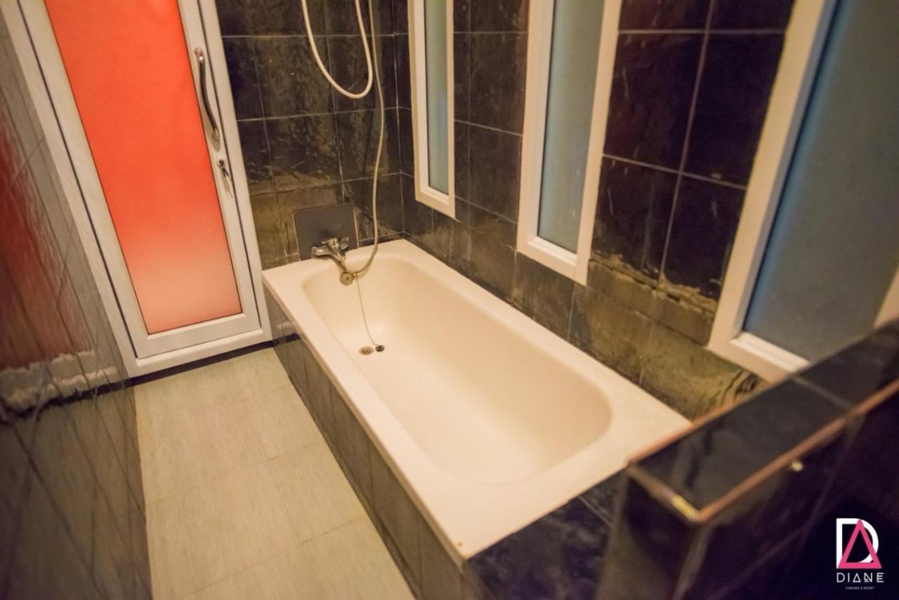 Diane Hotel Phetchaburi Extérieur photo